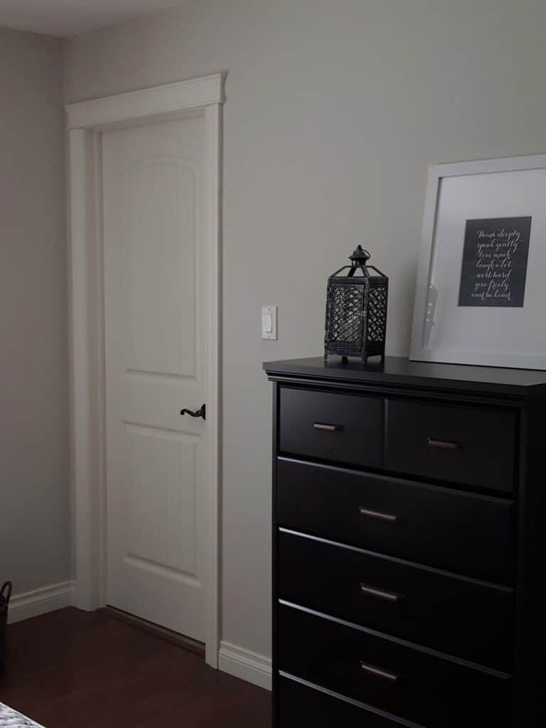 bedroom to bathroom door