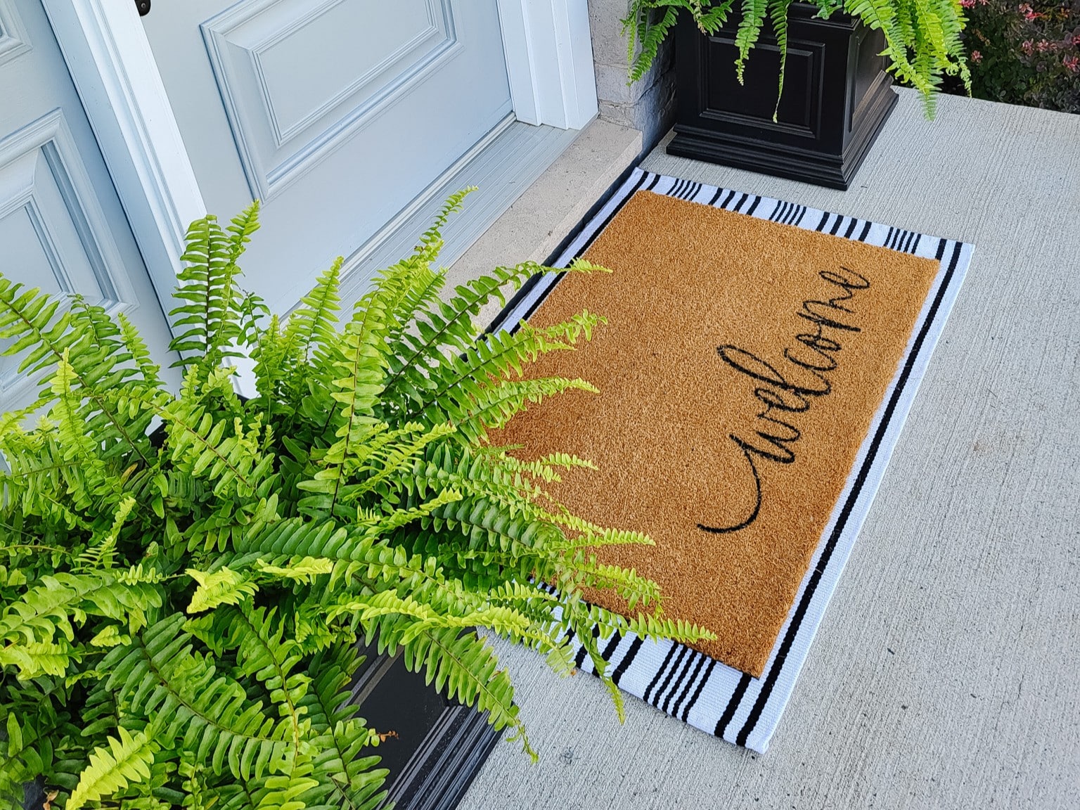 small front porch decorating