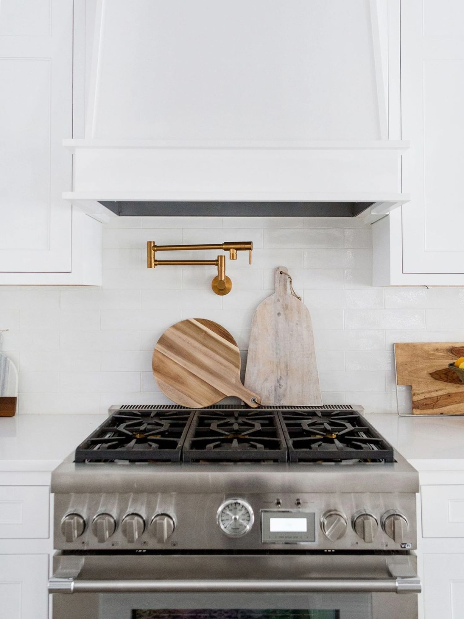 clean kitchen stove and oven