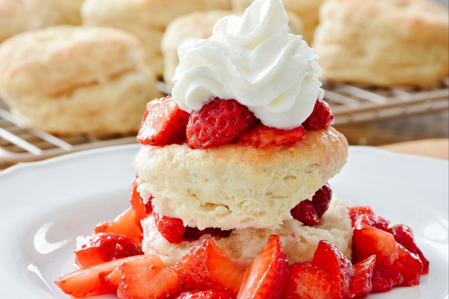 easy strawberry shortcake biscuits