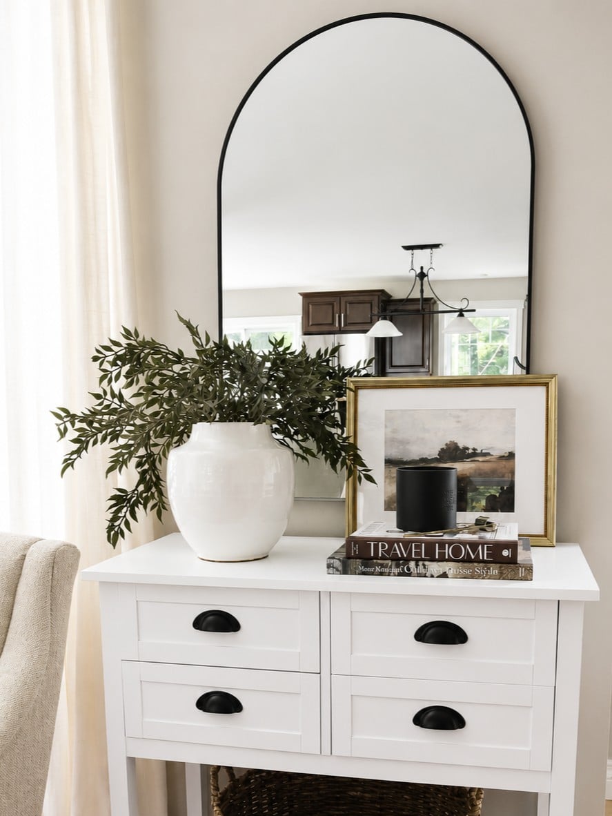 declutter room by room_entryway decluttered