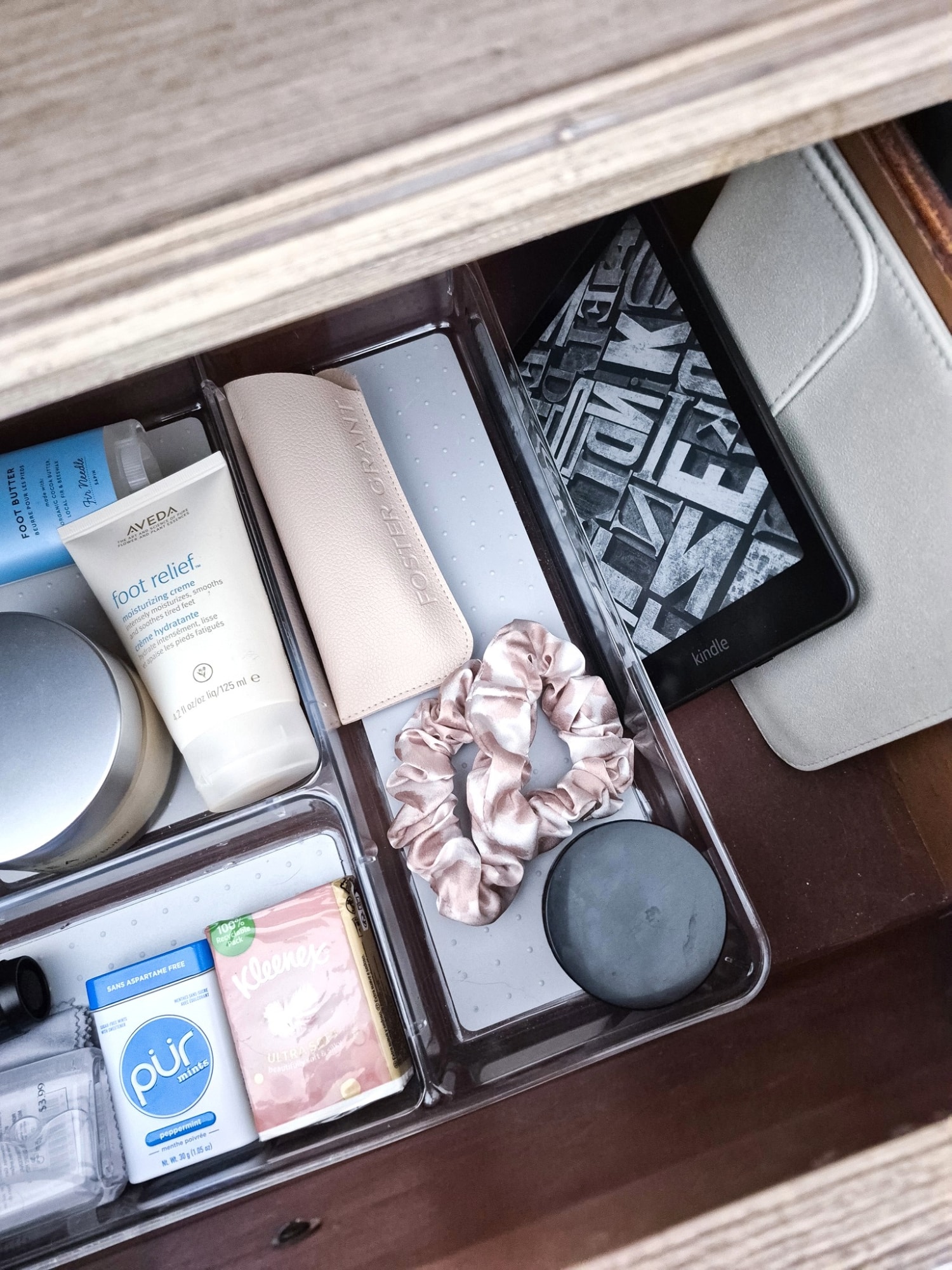 showing how to organize a nightstand
